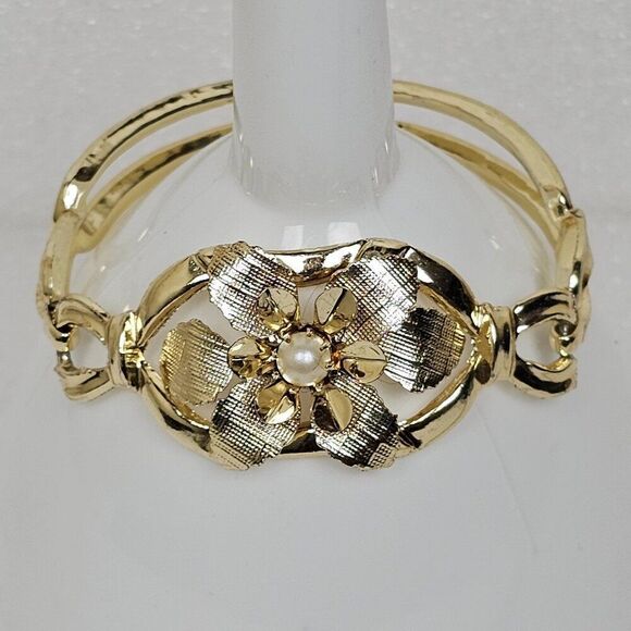 Vintage Faux Pearl Pansy Flower Floral Gold Tone Textured Link Bracelet Size 7 - Picture 1 of 12